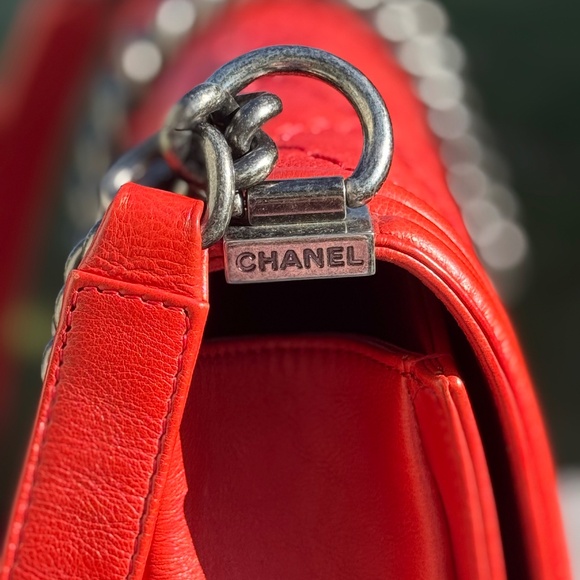 Fiery Red Caviar Leather with Ruthenium Hardware- Chanel Medium Boy Bag - Picture 8 of 10